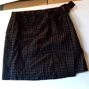 Stringbean Y2K Scottish Black Isle Plaid Mini Skirt with Lucite Buckle - Size: 7